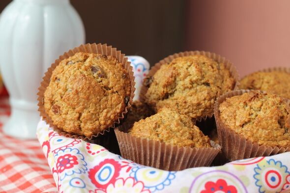 Oatmeal muffins with almonds a fragrant dessert for those who lose weight on the Mediterranean diet